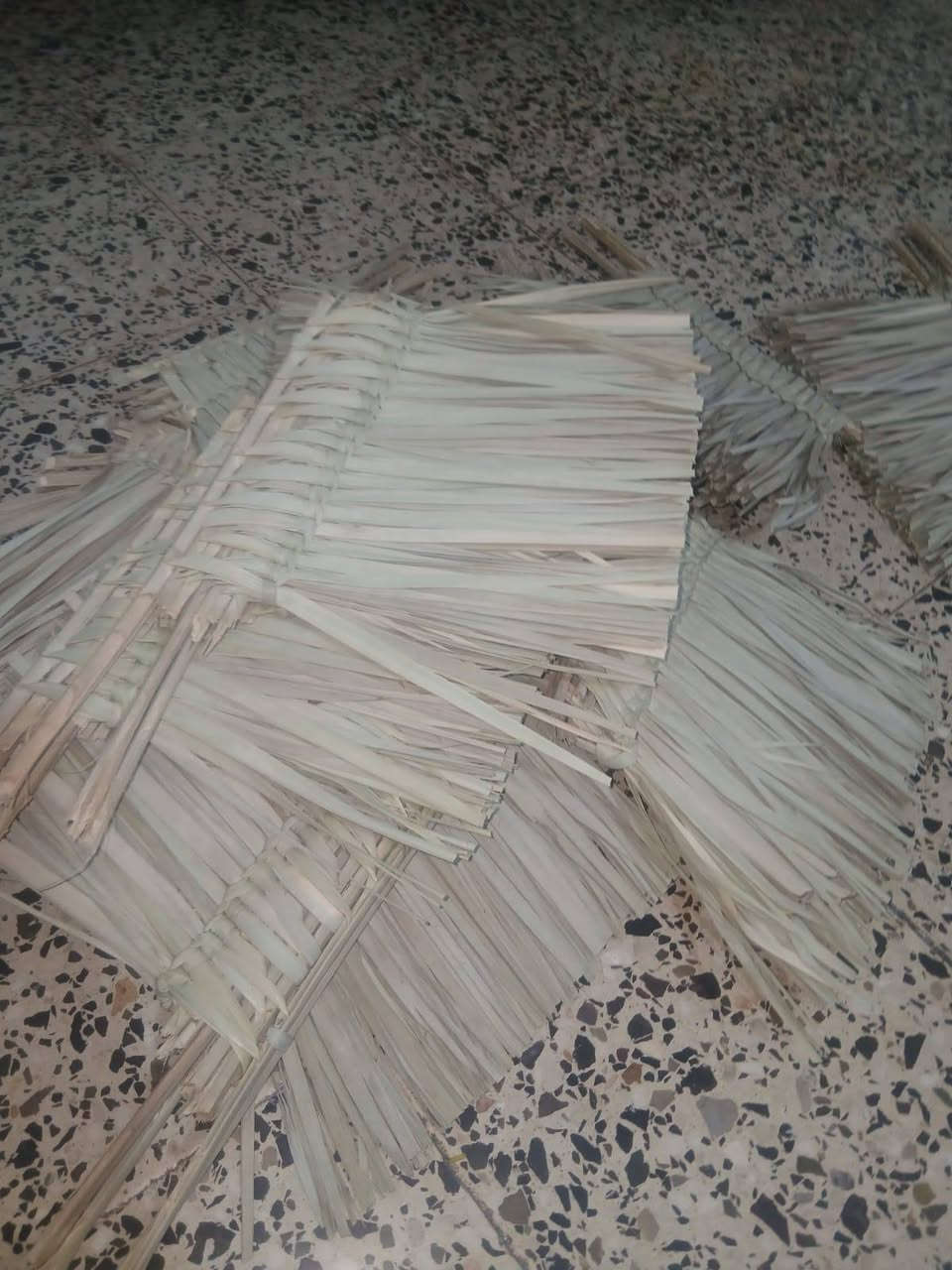 سلام عليكم عندي مكانيس  الوحدة 750دينار
***********
