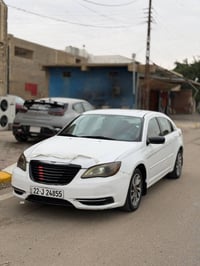 سي ٢٠٠ موديل ٢٠١١ محرك ٣٦٠٠ مكفول مامفتوح ٦ سلندر ضررها قطعه وحده جامل...