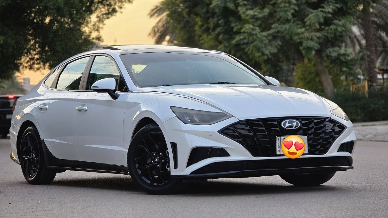 السلام عليكم
للبيع سوناتا موديل 2023 فئة سبورت ماشيهً 43mi بيها جاملغ صبغ عكس السائق وربع بنيد بدون دواخل بدون ايرباك السيارة جديدة رقم اربيل 
داخل بيجي محرك 2500 شاشه كبيره کامیرت دواره بانوراما 
اندرويد اوتو ابل کار بلي
رادار امامي خلفي 
اشاير بمري تحديد مسار قياده اليه
بريك تلقائي امامي خلفي
قياده سبورت نورمل ایکو کیر دكم اطفاء ذاتي اوتو هولد هيند بريك بصمه التحذير عند فتح الابواب شاشه اعطال .
السعر 186 $
العنوان السيدية للاستفسار ***********
