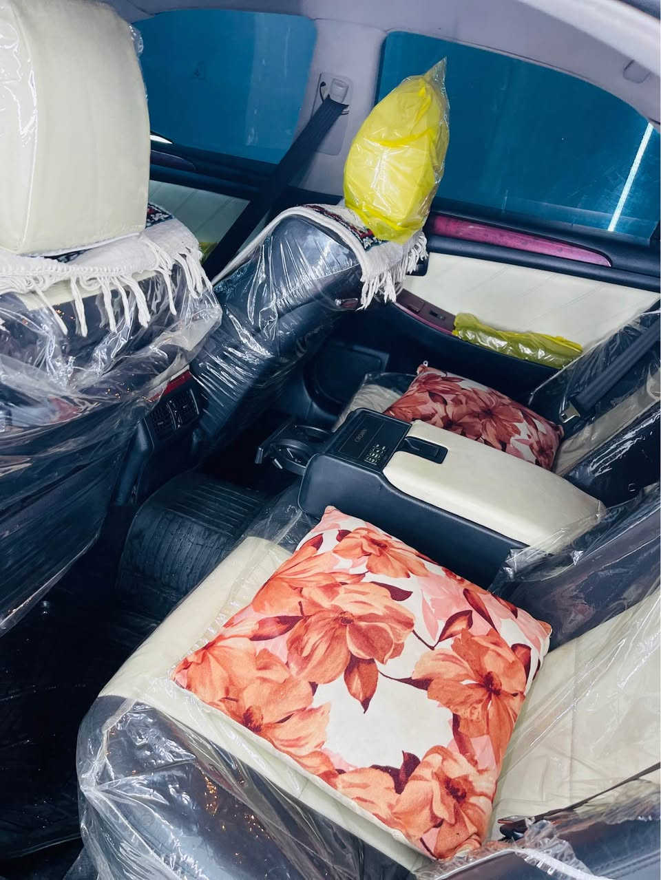 براوه2007 مه كينه 180 گير گه وره به نزين هه ر ناخوا مواسفات ٣ دوگمه  جلدي سپي ئاوينه ايشا ره ت ساج سور حاسه پيشو دواسه يا ره كه ريك ناو پا كه ته  ئاوينه شه فت و كاربا هيج گلؤپيكي ناو ده شبولي پينيه تبريد ساردو گه رم به شه رته بريكي به ستراوه  گيرومه كينه به شه رت سحري52 گه لا و مجاليكي كه م *********** كويسينجاك, أربيل
