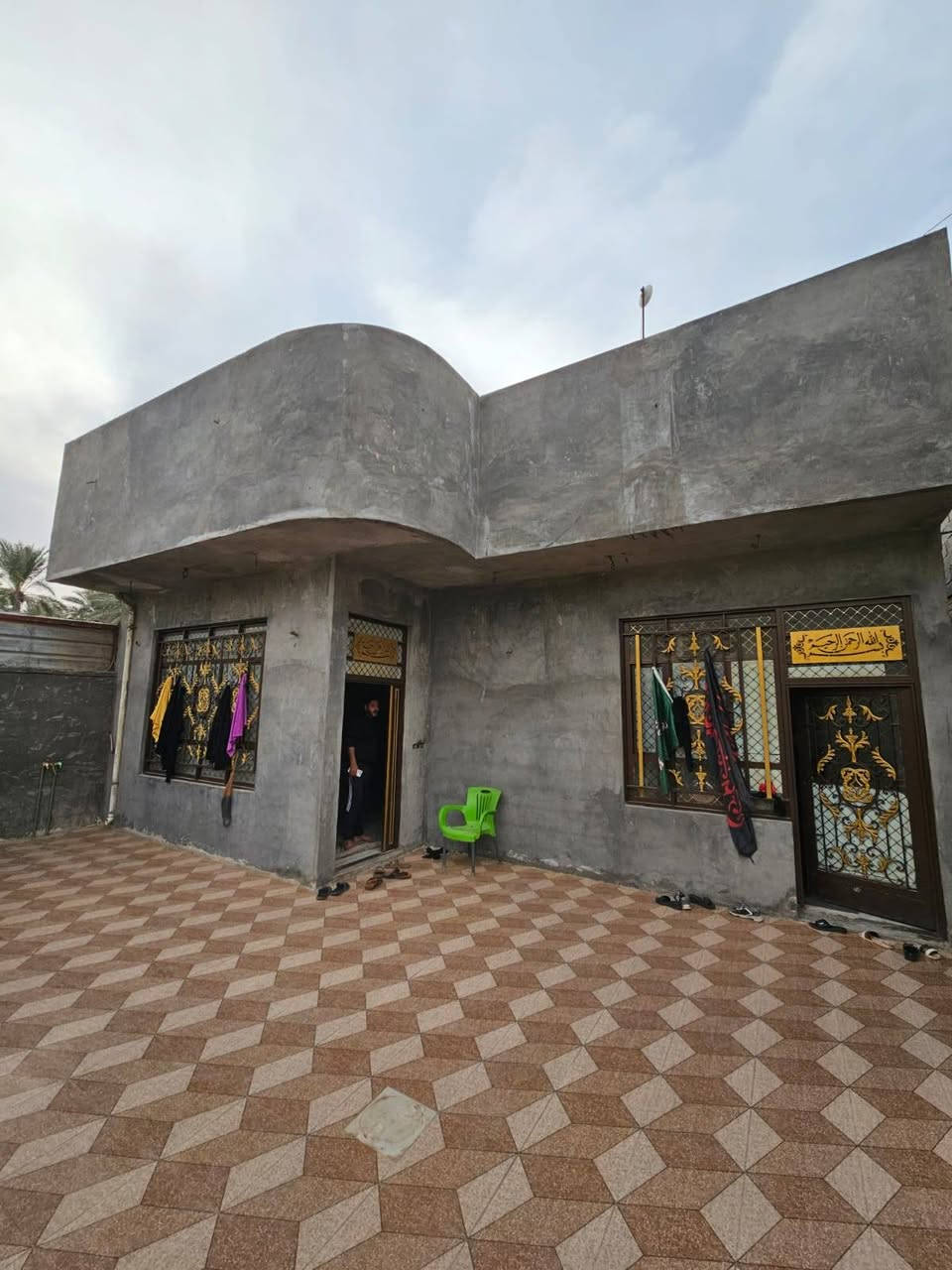 بسعر ١١٥ مليون 🤩
دار للبيع في كربلاء طريق بغداد قرب جامعة الوارث طابو زراعي سند 25 اقرار محكمة المساحة الكلية 220 متر تحتوي على دار 180 متر طابق ١ بناء طابوك و بلوك
***********
***********
#عقارات #كربلاء #facebook #العراق #بغداد
