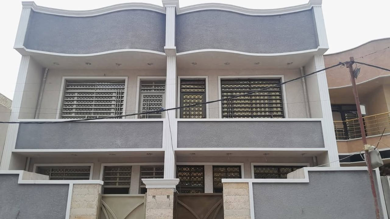 بيت اللبيع المساحه ١٠٢ بيت جاهز قيد النشاء بناء حديث٢٠٢٥
خدمات كاملة ماء كهرباء مجاري تبليط ومدفوعة الخطيب الازراعي شارع مشمشة فرع أسواق الباشا التواصل ***********.يوجد واتساب
