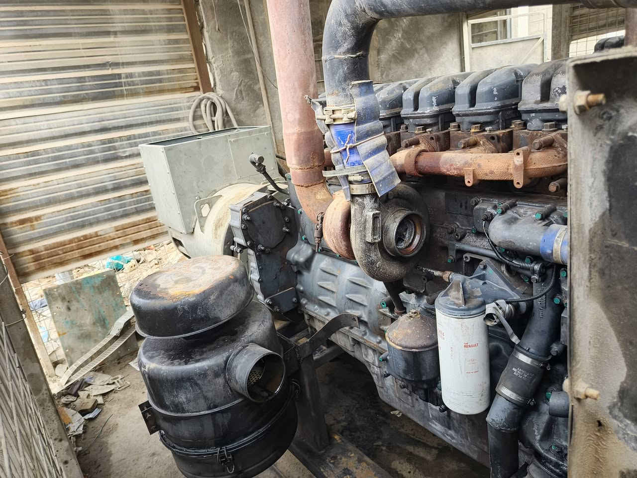 سلام عليكم مكاين للبيع سكانيا 124 راس توليد 350 مكاين خير من الله (اتصال ***********)
