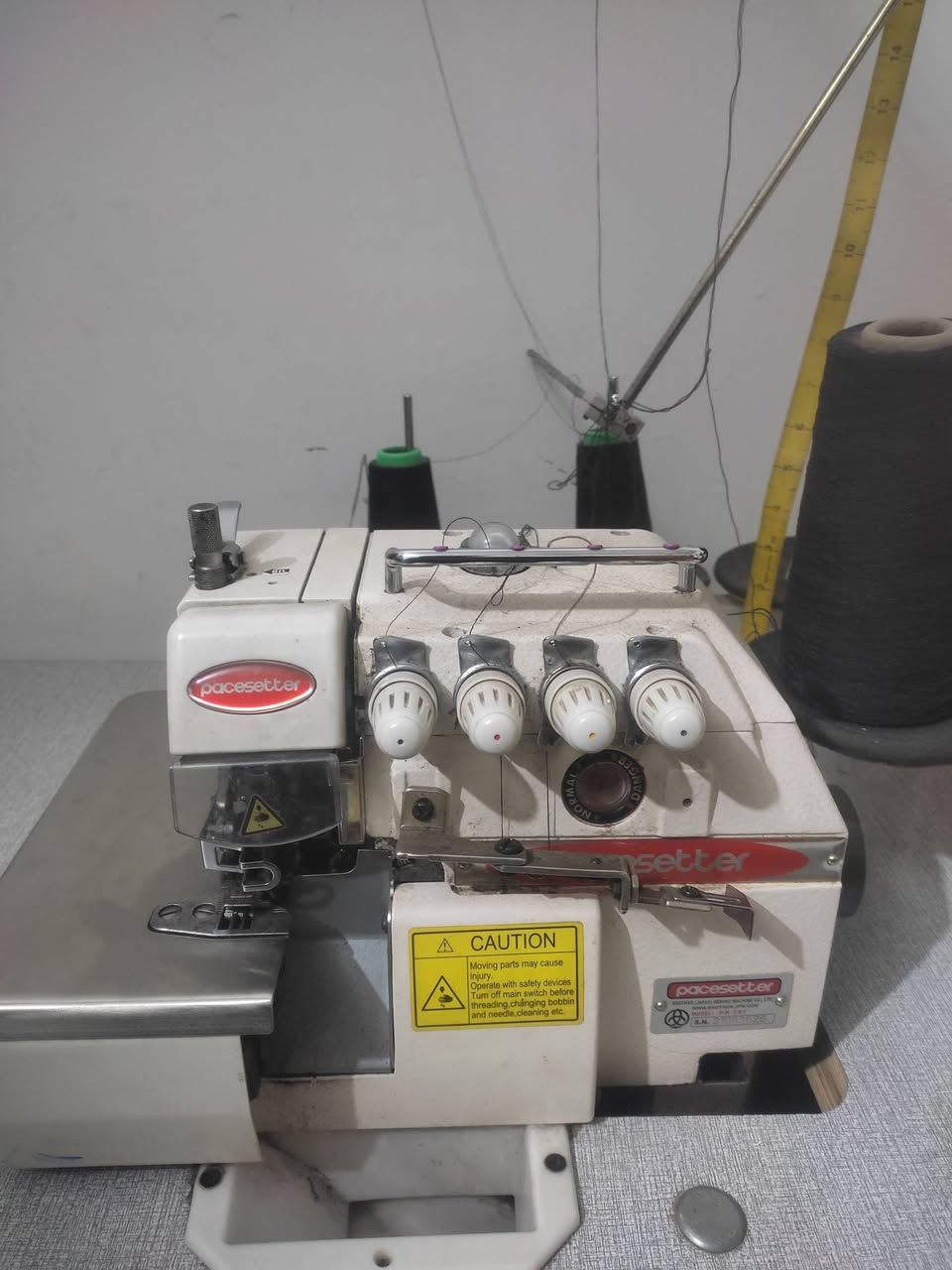 السلام عليكم عندي مكينة اوڤر للبيع نظيفة شغلها يجنن ابد مداخلة تصليح سعرها ٤٠٠ وبيها مجال تصال ع الرقم ***********
