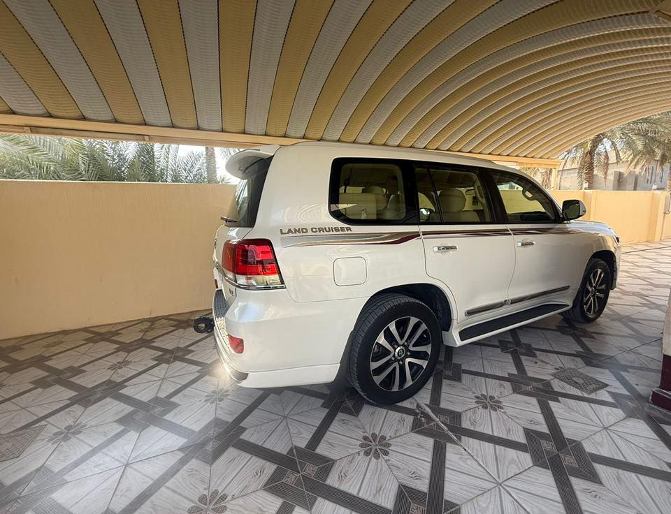 السلام عليكم
للبيع لاندكروز موديل 2019 بريم اصل  مكفول كفاله عامه  من صبغ وتبديل السياره جديدة بمعنى كلمة اللون ابيض صدفي رقم بغداد بسمي 

محرك 4000

V6

فول موصفات 1/1

بصمه تشغيل 

5 بصمه أبواب لمس 

تشغيل عن بعد 

فتحه سلايت

كشنات ثنين كهرباء 

كشنات جلد 

8ايرباك 

زراكات 

مري شفط 

DVD

مطفايه حريق 

جنطه شفط 

ثلاث قطع تبريد 

حساس امامي 

حساس خلفي  

وباقي موصفات البريم معروفه 

ماشيه 98 ألف حقيقي 

سعر السياره 59,800 الف دولار والسعر بي مجال 

الاستفسار اتصل على الرقم

***********

‬

مكان السيارة الأنبار الرمادي
