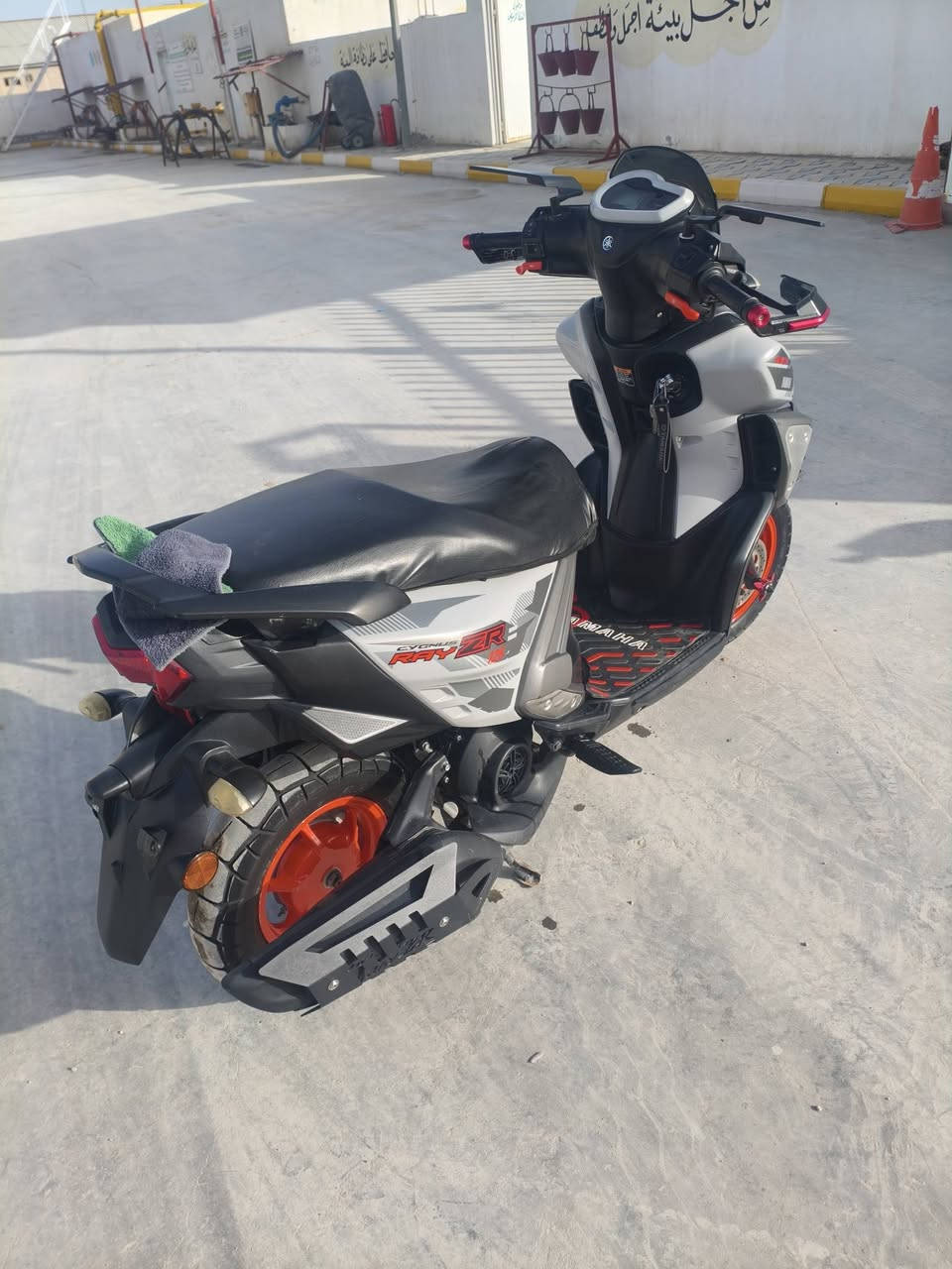 السلام عليكم دراجه. zr للبيع دراجه كامله تجي تاخذ ع فحص كامل ملحقاته تزويد بسيط سعرهه 1850 مستعجل ع بيعه رقمي *********** وتساب
