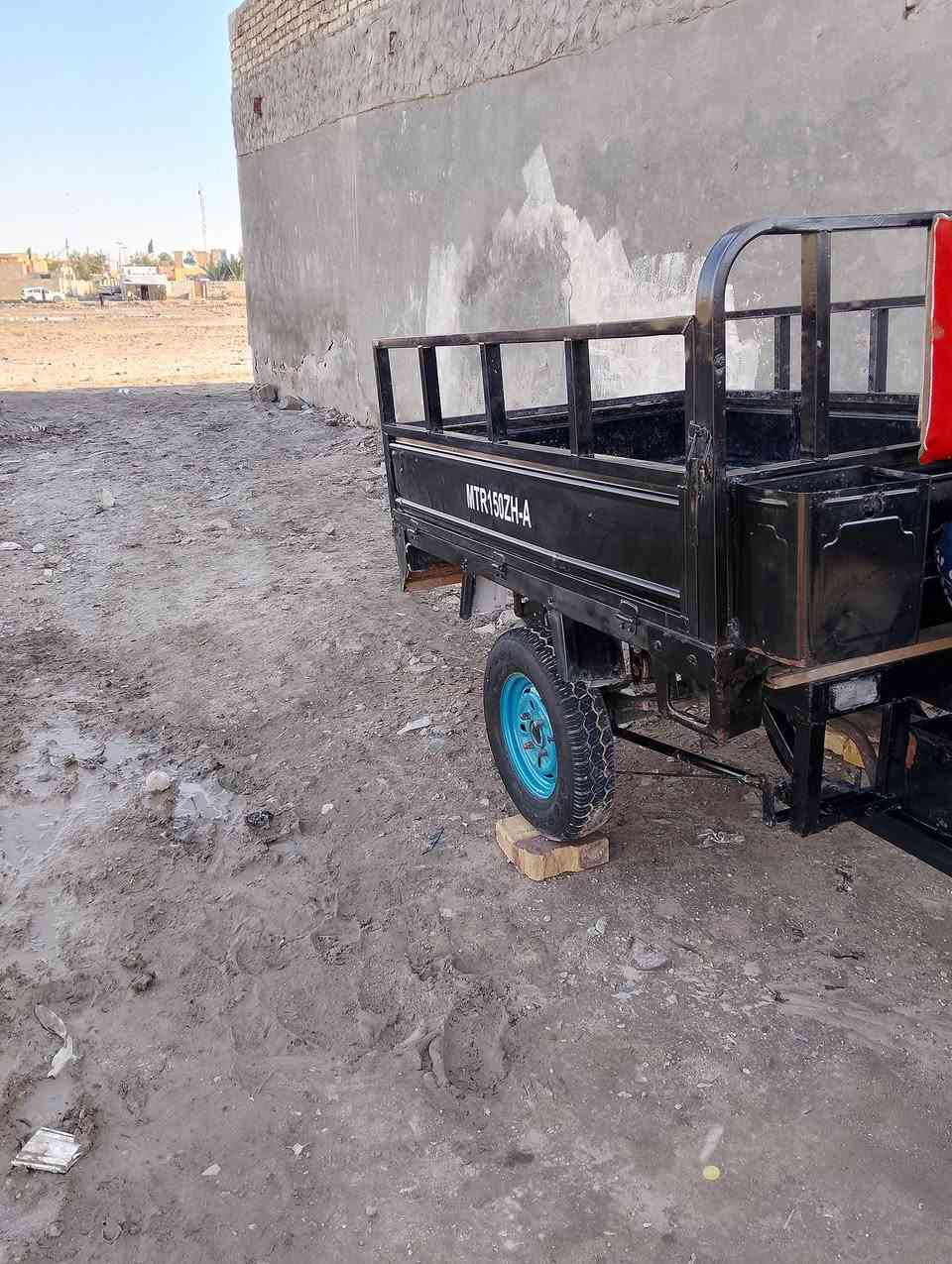 سلام عليكم دراجه البيع مديل 16
اوراق صولي دراجه مكينه جديده 
شاصي مكفول كهرباياتها شغاله مكاني 
الحمزه الشرقي شراي اتصل وبيك خير ودلل ***********
