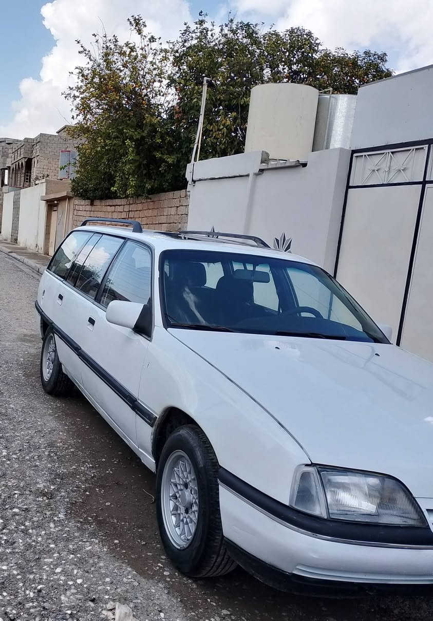 #للبيع_أوبل_أوميگا
موديل 1989
صاحبه الشرعي من الموصل 
السعر 32 وبي مجال
للأستفسار ***********
