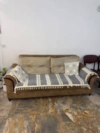 تخم نضيف للبيع ب325وبي مجال بسيط 07722321632 المنصور الداوودي