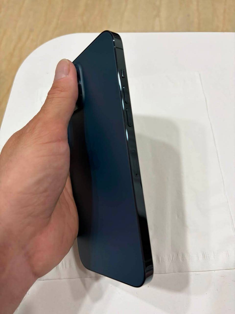 ايفون 12pro max
ذاكرة 256

البطارية 78 % اصلية 

الجهاز شخط مابي كلش جديد 

مكفول من الفتح والتبديل

الكارتونه ووصل الشراء موجود

السعر 600 الف 

مكاني الشعب/حي التجار


**إذا كنت صاحب هذا الإعلان وتريد حذفه لأي سبب، رجاءا أرسل رسالة إلى الدعم الفني**