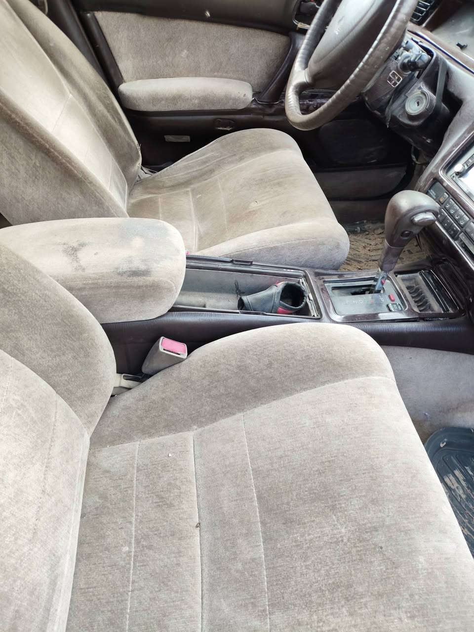 سياره للبيع متصل موديل 92 مصبوغه عام تخم تاير عوزه حداديه سياره تكطع فقط سنويه لل27 سياره باسمي رقم نجف مالك سياره ديوانيه حي زهراء خلف المعهد الفني سعر 45 بيه مجال رقم الهاتف ***********
***********
