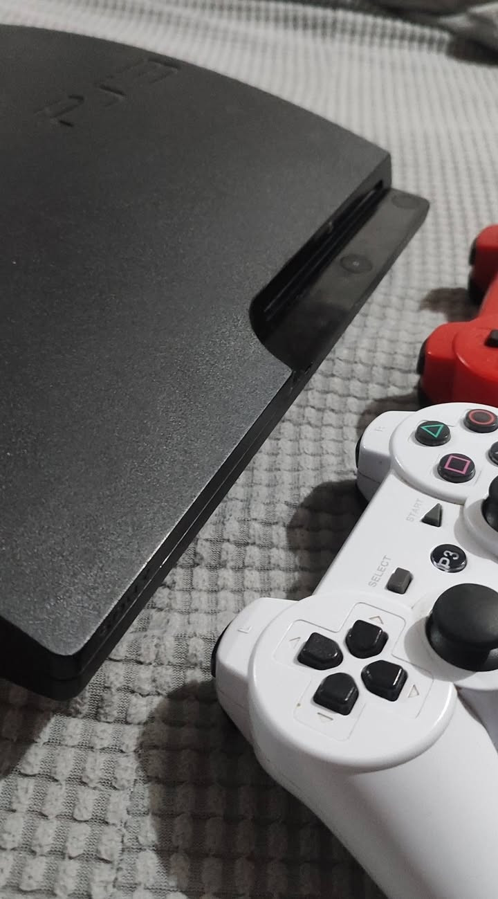 بلي 3 سلم مهكر
هارد 500 جيجا يشتغل اقراص كذالك اونلاين 
كامل مابي اي نقص نقصه فقط تشغل وتلعب 
موجود توصيل 🚖


**إذا كنت صاحب هذا الإعلان وتريد حذفه لأي سبب، رجاءا أرسل رسالة إلى الدعم الفني**