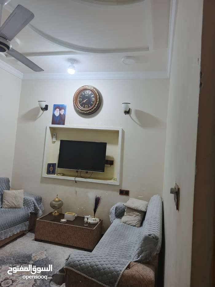 يعلن مكتب المرتضى للعقارات عن توفر
بيت صغير للبيع ، في الجمهورية ، مقابل الاطفاء ، قرب الشارع العام
يتكون من 3 طوابق ، بناء 2021 بناء حديث كلة طابوق
علما ان البيت يباع مع الاثاث او بدون
المساحة / 50 متر
الواجهة / 5 متر
النزال / 10 متر
يحتوي الطابق الارضي على / صالة واستقبال ومطبخ تركي وصحيات
الطابق الثاني / غرفتان وصالة وصحيات
الطابق الثالث / غرفة كبيرة وصالة وصحيات
سعر البيت مع الاثاث / 155 مليون 
بدون الاثاث / 150 مليون

توجد لدينا عروض اخرى
للأستفسار الاتصال على الارقام التالية
قسم البيع / *********** - ***********
قسم الايجارات / ***********
نستقبل كافة العروض والاعلانات نشرها وترويجها مجانا
عنوان المكتب / الجنينة / شارع جامع الكرناوي / مقابل فتافيت سنتر
