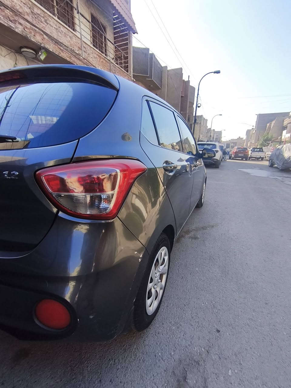 السلام عليكم اخوان 
اخوان السعر قفل بدون عمله 
100 وينزل من سعرها 5 أوراق مال رقم 
هونداي i10 
موديل 2020
خليجي السيارة زيرو على ايدنا ماشية فقط 25 الف جديدة جدا شرط الفحص 
السيارة كفالة من الصبغ والتبديل فقط تحتوي على رصعات بالبدي وشخوط بسيطة جدا 
المحرك 4 سلندر مكفول من الفتح والتبديل 
والكير أيضا مكفول من الفتح والتبديل 
مري شفط
نظام eco 
رقم اربيل تحويل 
السنوية ما ساقطه 
السيارة استخدام والدتي جدا قليل الاستخدام باقية على وضع الشركة 
السعر 100 قفل 
لاستفسار الاتصال على الرقم 
*********** 
المكان حي القاهرة
