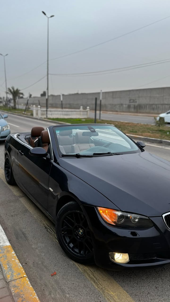 سلام عليكم 
BMW e93 كشف قماره حديد الوحيده بل عراق بموصفاتها 
موديل 2008 
مكينه n52 b30 
ويل 17 تخم تاير جديد 
صدر كله جديد 
تبريد شغال وثلج 
موصفات السياره 
دخول ذكي 
بلي ستيشن وشاشات تجاوي بلادي 
دي في دي وسستم صوت لوجك سفن بلادي 
مري شفط تفتيح وتقفيل 
شاشه جبيره وسيدي طابقين وماوس 
كشن هيتر وكهرباء 
جنطه شفط كهرباء
سياره وارد امريكي 4 قطع صبغ فقط 
ضربتها جاملغ امامي 
سياره حلوه ومرتبه وكلشي شغال بيها ومكفول 
مكان سياره بغداد 
السعر 125 بيها مجال قليل 
***********
