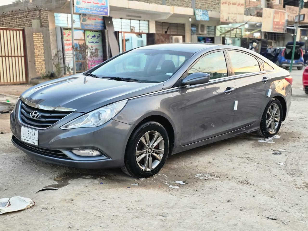 سوناتا 2011 سياره جديده وجاهزة من كلشي جديدة بمعنى الكلمة مكفولة من اي حادث بيها رشات صبغ بسيطة جمالية ابيع احزام السعر 82 رقم واسط مشروع وطني بأسمي مكان السيارة حلة رقم الهاتف ***********
