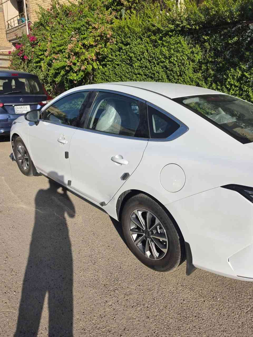 سلام عليكم عندي BYD دسترويل موديل 25 ماشيه 4000 تالاف الكلي بيه فقط هاي طخه موضحه بصوره والباقي كفاله بسمي سنويه معروفه مواصفاته سعر 20.150 بيه مجال حك جيه مكاني تقاطع درويش حي التراث رقمي *********** ابو سيف
