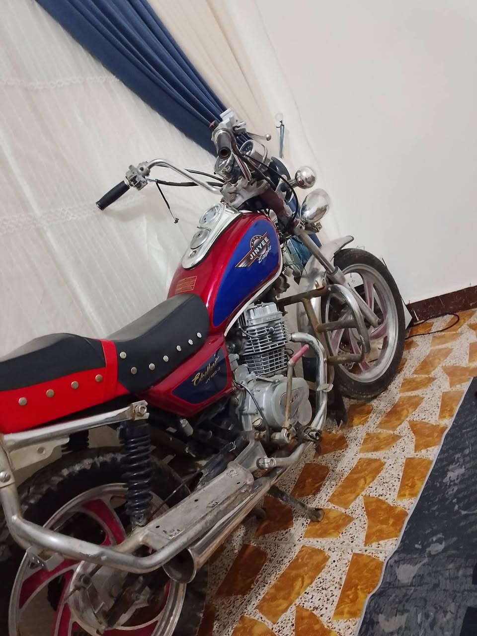 السلام عليكم ورحمه الله وبركاته 
درجه تايموته جديد كل جديد 
من طول الطول فقط عوزه باتري وتربط كهربائي 
وسلف يعني تشتري باتري وتربط ضفير جديد كل جديد 
درجه كلك كلك مكفوله كفال عام كلش 
مكاني سوق الشيوخ حي الشهداء 
***********
نكر واحد هندر بس اذه تحطل باتري كل كهربائي تشتغل لايت بك لايت سكنات اشاير كله حت عداد اخواني رحم الله والديكم الي موشراي لايتعبني 
سعر 450وبي مجال قليل كلش
