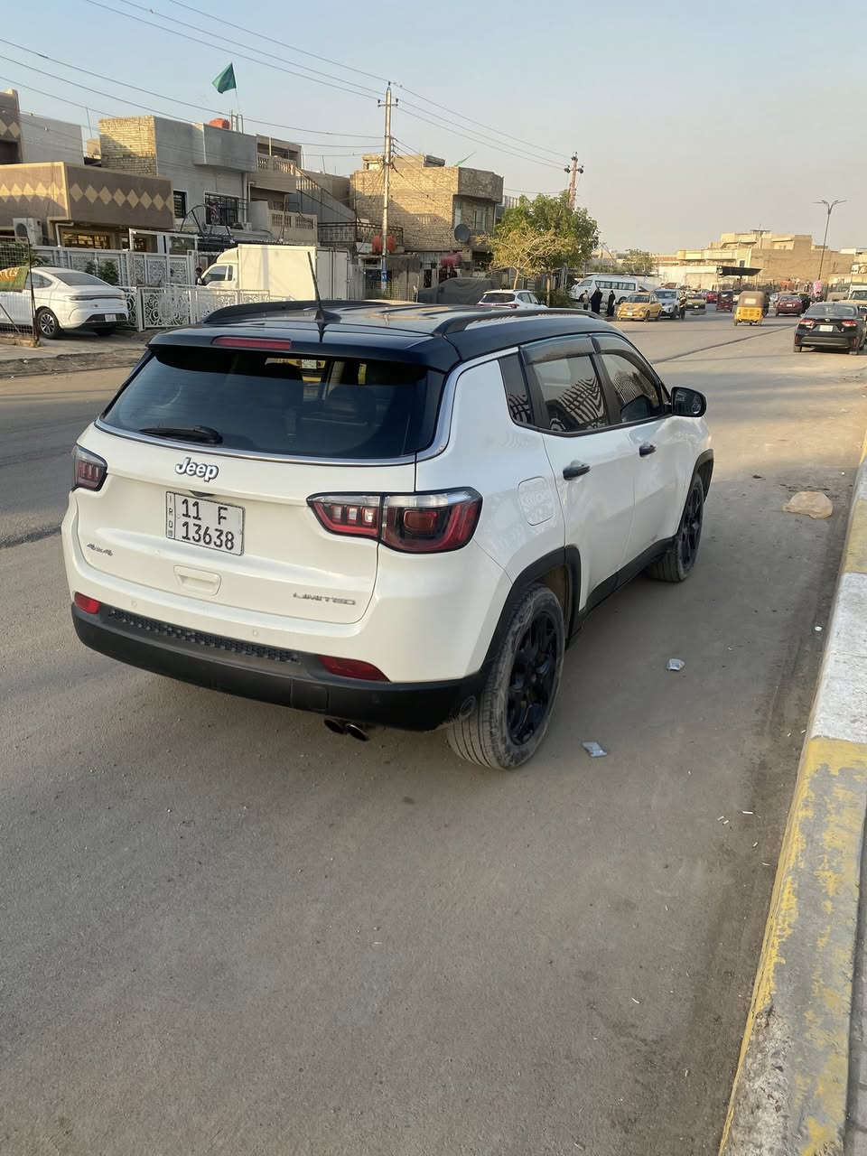 للبيع جيب كومباس 2019 تو كلر
وارد امريكي صور الحادث مرفقة مع المنشور 
مكينة 2400 فور ويل
بيهة منظومة غاز  
تحكمات ستيرن و تبريد قطعتين و سايد بريك بصمة  جاملغ الايمن مبدل 
السيارة بسمي و مكاني بغداد .الشعب 
السعر 110 $
هاتف  ***********
