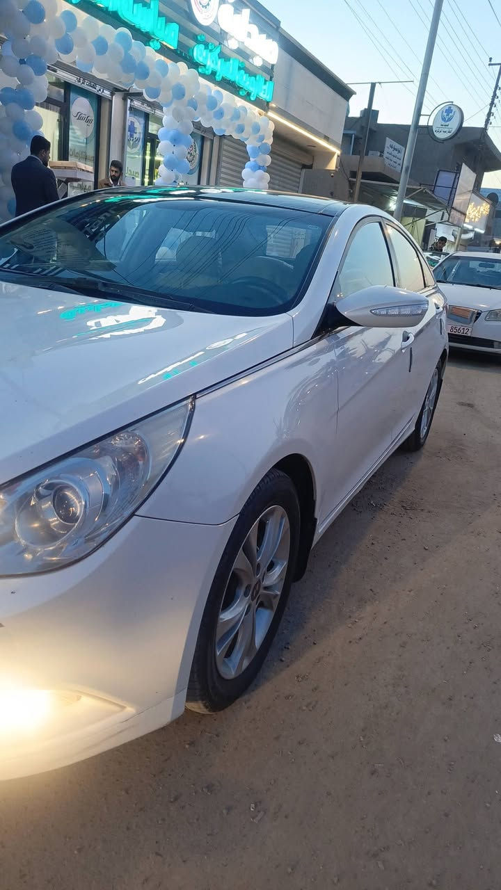 سوناتا للبيع موديل 10رقم سلمانيه بيه قطعتين فقط السياره مكفوله كفاله عامه من كير ومحرك والكشر كما موضح بالصورة مكاني بغداد تاجي السعر 120وبيه مجال. رقمي ‏‪***********‬‏/‏‪***********‬‏
