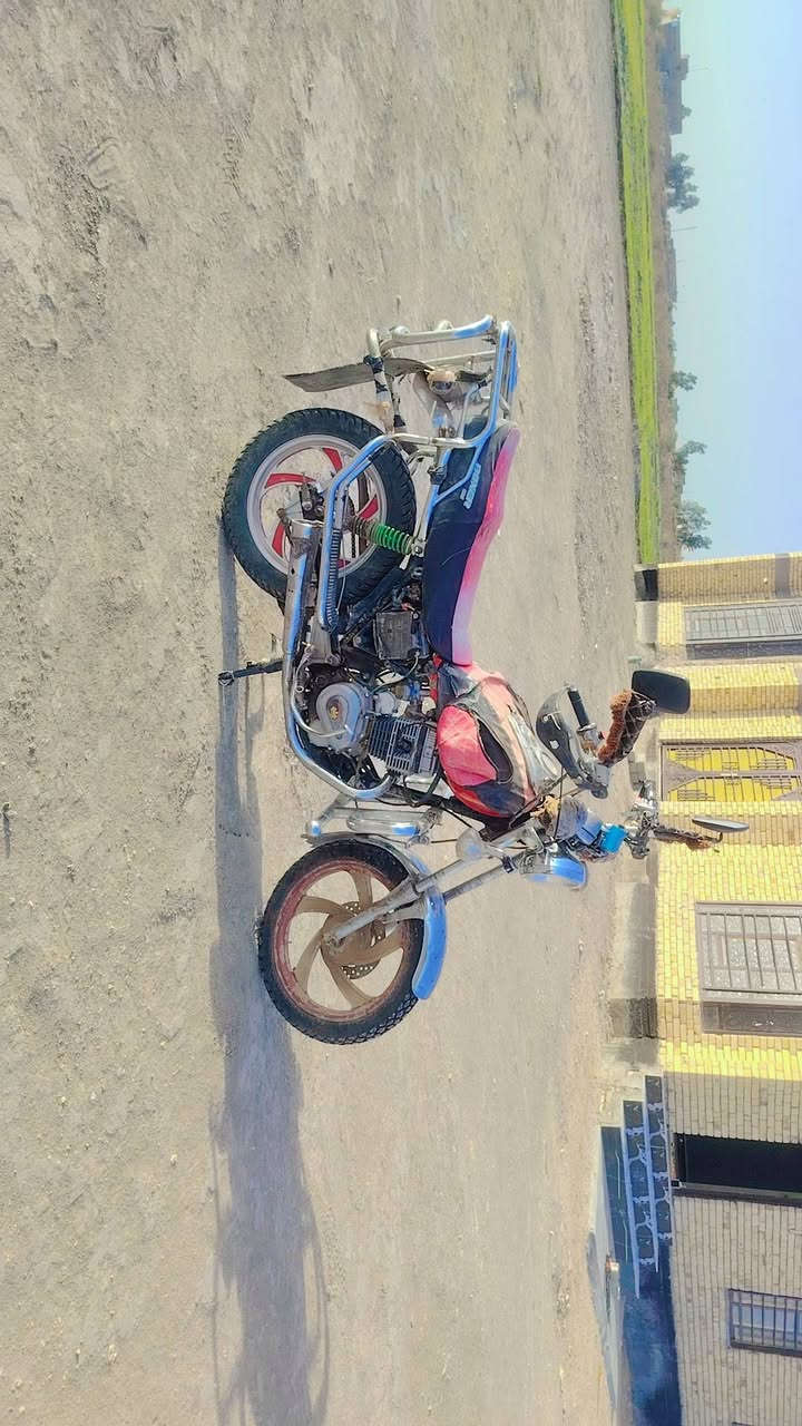 السلام عليكم دراجة للبيع مديل14وراق صولي مكان سماوه لسعر 300


**إذا كنت صاحب هذا الإعلان وتريد حذفه لأي سبب، رجاءا أرسل رسالة إلى الدعم الفني**