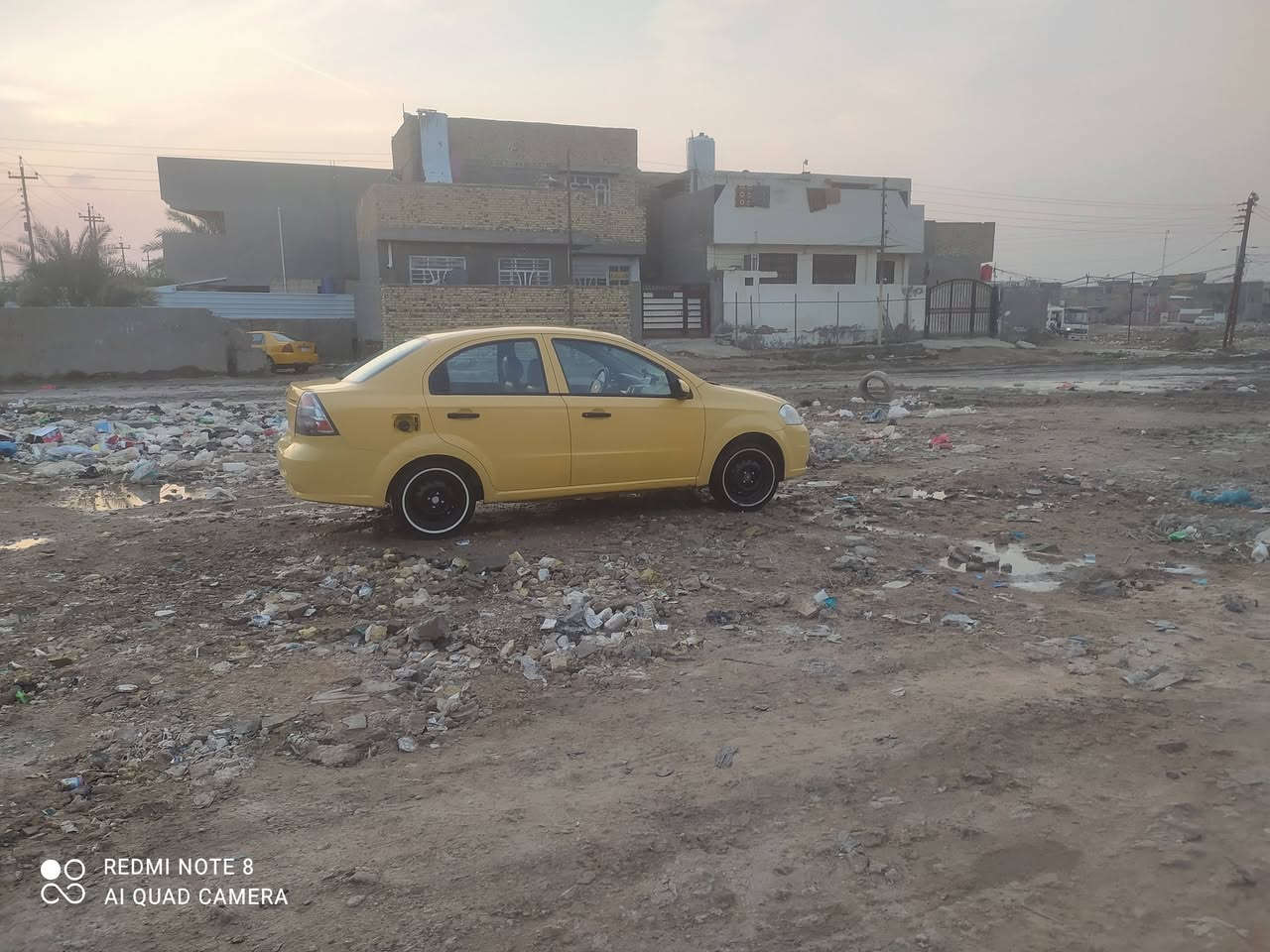 السلام عليكم افيو 2011 كير. اوتو مكان السياره حله مركز المدينه
السعر 65             

***********
