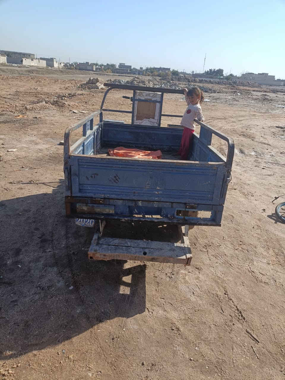 السلام عليكم ستوته مديل 13 للبيع أوراق ستنساخ ركبه ملحومه سعرها 600وبيه مجال مكاني  فريحه ***********
