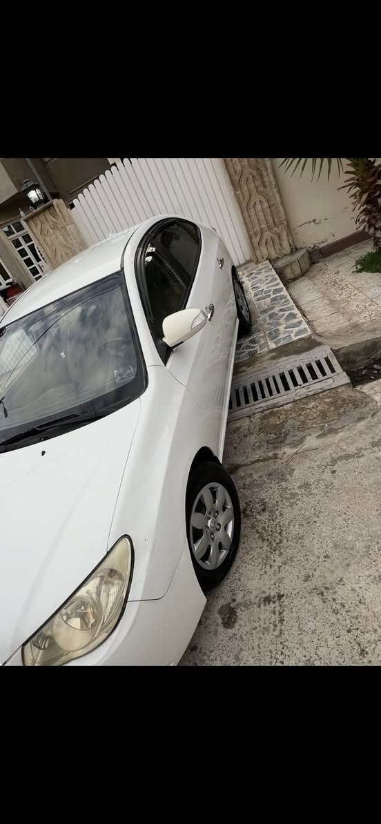 عليكم السلام.النترا موديل 2010 .بدون صبغ سياره مابيها اي نقص  رقم نينوى العنوان الموصل جانب الايسر 
سعرها 122 
***********
