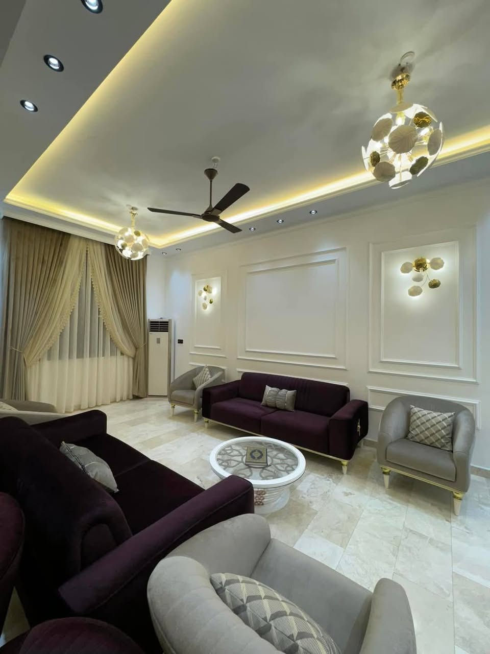 دار للبيع طابو صرف 162م واجه 8م نزال 20.25م
كرامه الثانيه موقع جيد 

حديث البناء 
طابقين 3 غرف نوم استقبال هول مطبخ مجمع صحي كراج سياره 
واجهة مرمر ارضيه مرمر 
ثلاث طوابق مجهز بجميع الخدمات 

———————————
مكتب الوسيط للعقار والمقاولات العامه 
الكرامة شارع الكرامة الرئيسي قرب كلية المستقبل سابقا 
***********
*********** وات ساب
