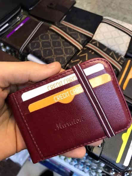 محافظ رجاليه + محفظه باجات 💳
——————————————-
📍جلدددددددددد طبيعي 
وبسعر مناسب جداااااااااااا

الصوب الصغير / ساحة قمر بني هاشم 

محل علاء حسن القرغولي 

📞واتساب : ***********
