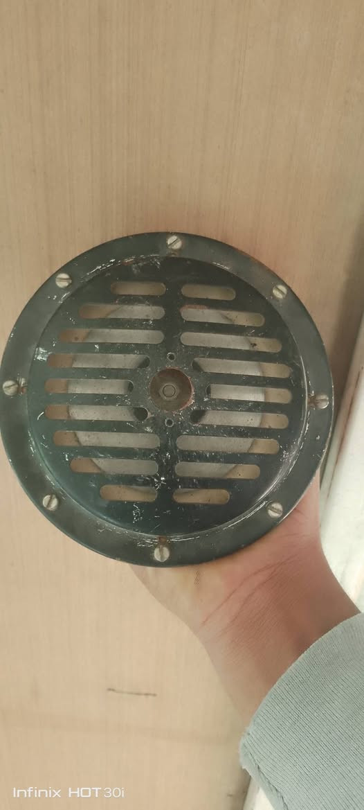 سلام عليكم ورحمة الله وبركاته 
خوان هورنات بوش يراني لبيع
لامانة الهورنات راصطة مابيهن
وتك مايشتغل شتطيني بيهن 
خضهن مكاني بغداد الشعب 
الرقم***********
