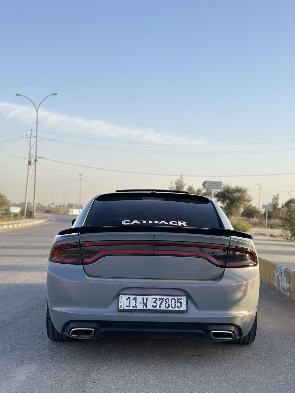 جارجر 2015 sxt plus
وارد كندي كلين كفالة عااامة 

رقم بغداد انكليزي تحويل مباشر
محرك 6 سلندر مكينة 3600 cc
كير اوتوماتيك 8 نمر 
تشغيل عن بعد 
تو ويل 
فتحه 
شاشه كبيره 
كشنات حضن 
شوته رياضي k&n
دمام بالجنطه 
اوركال متغير 
لد داخلي متحرك متغير 
كير مكينه حداديه مكفوله 
تغليف يم منتظر الخفاجي 
ضمان 3 سنوات 
سونار بيها قبل التغليف  

مكان السياره حلة شارع 40
***********
