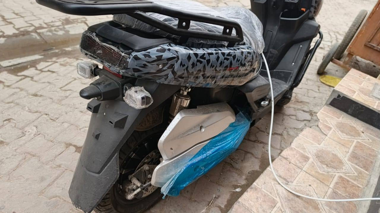 دراجه شحن اباجي موديل 2025
السعر 900الف مكاني بغداد 
ااخت الجديدة موديل 2025 كامل المواصفات. لون سمنتي مرقط.. بصمه 2... سويجات 2.. منبه سرقه 
لايت زنون عالي و ناصي ..دبل اشاره.. 3سرعات.. شاحن يوسبي..  بطاريه حجم كبير
ملف2500


**إذا كنت صاحب هذا الإعلان وتريد حذفه لأي سبب، رجاءا أرسل رسالة إلى الدعم الفني**