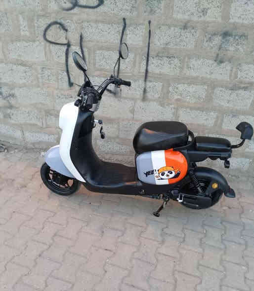 السعر ٢٠٠ دراجه نوع باندا بصمه بطاريات دبل بشرط لوك جاهز
3 نمر لايت زنون مع شاحنته مو شراي لأ يكسر بسعر رجاء 
كركوك ***********
