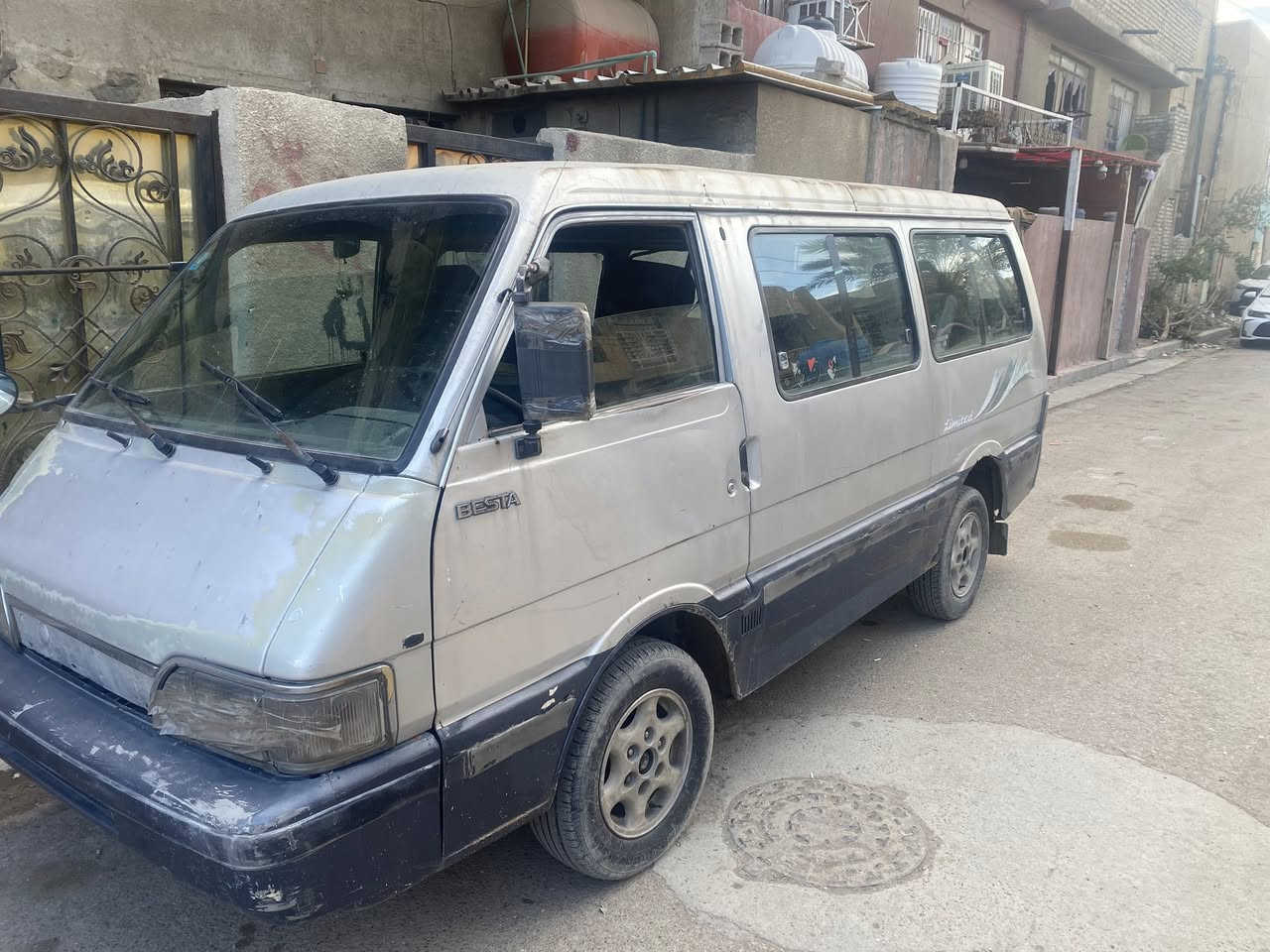 سلام عليكم كيا بستا موديل 95 بسمي سياره بيها خياسات قليله سنويه نهايه سنه 2026 رقم بغداد الماني مكينه مكفوله مصفره رقمي *********** عنوان بغداد الزعفرانيه سياره بلاديه من كلشي شواصي مابيهه شي
