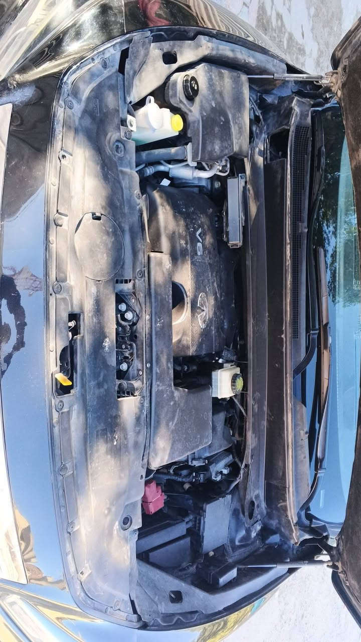 اسلام عليكم نيسان انفنتي كيو اكس 60موديل 20 فول للخير سياره جديده بمعنه الكلمه بدون اي نواقص اترايك اخر العالم مكان السياره بغداد الغزاليه شارع المركز السعر 180ترهم مراوس شعدك دز خاص ***********
