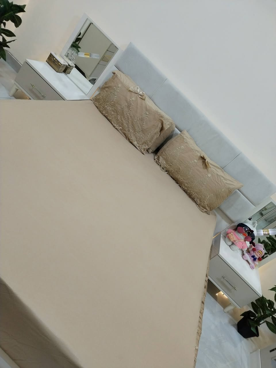 غرفه للبيع كلشش نضيفه لاشخط ولا كسر ولا نقص لو حاجه تجي تفحص وتاخذ  هيه ودوشك هم كامل للبيع  ٦٥٠ فول نضافه لشراي فقط يدخل


**إذا كنت صاحب هذا الإعلان وتريد حذفه لأي سبب، رجاءا أرسل رسالة إلى الدعم الفني**