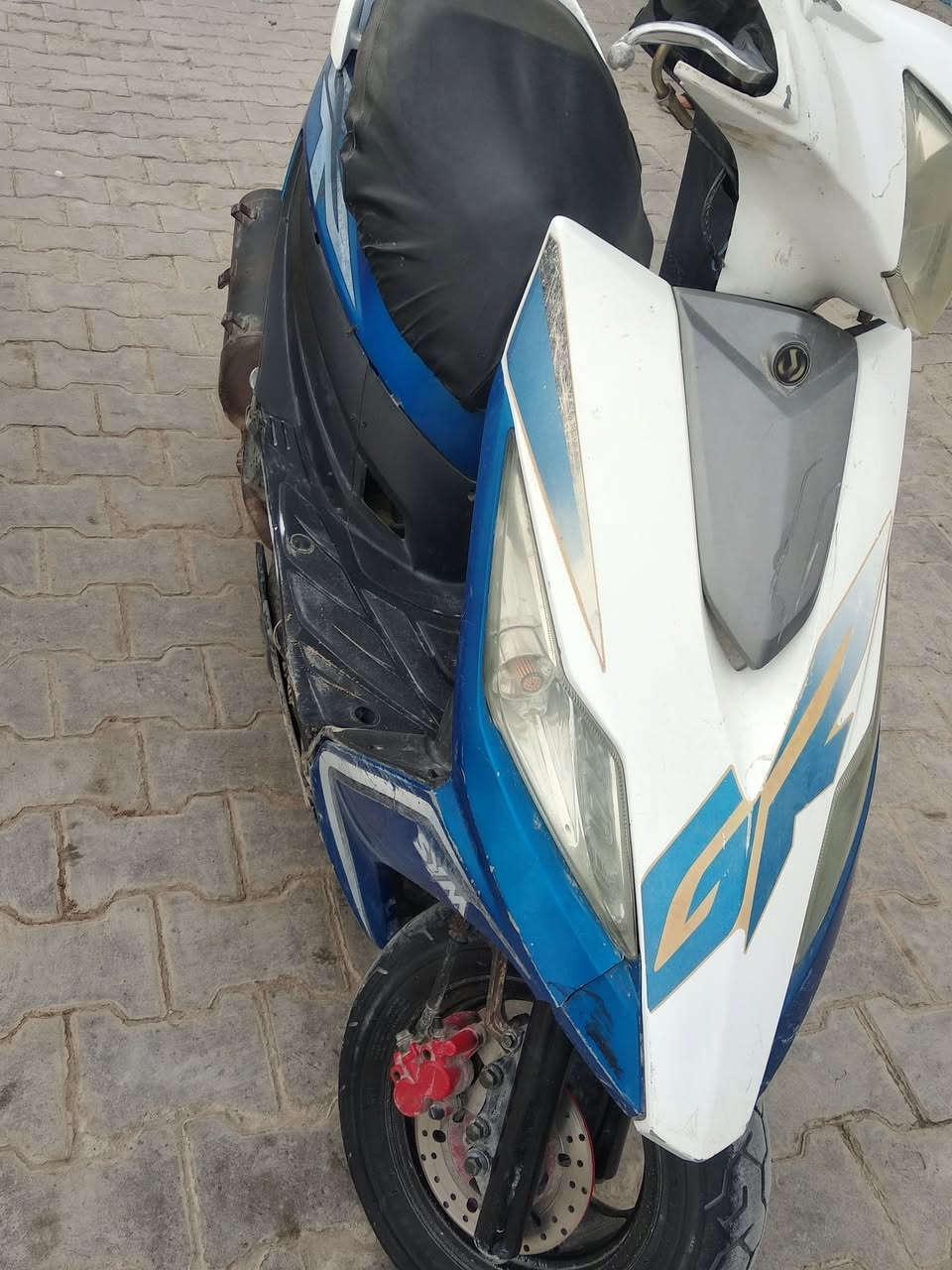 دراجه سيام للبيع  دراجه كايمه حلوه نصبته حلوه يدات جدد كشن جديد ومخلف حته ميتوصخ سبايدر بلادي كهربائيات شغاله اشارات وكلوب امامي ونشره لون اخصر سعر200وبيه مجال حك جيه لشرأي فقط العنوان نجف حي العسكري شارع سبيس رقم ***********
