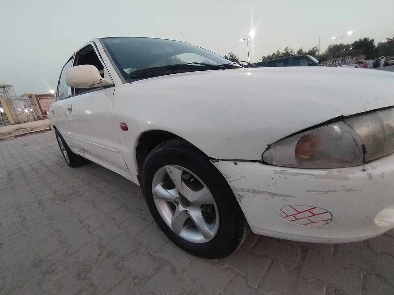ابلاش ابلاش جوه السوك
السلام عليكم براتون موديل 2000 اوتوماتيك
محرك كير ب الجيس ويل كب داخل جلد
رقم انكليزي مشروع وطني ب اسمي
السياره عوزه ترتيب بسيط السعر ب٣٩ وبيه مجال
*********** كربلاء الحسينيه
