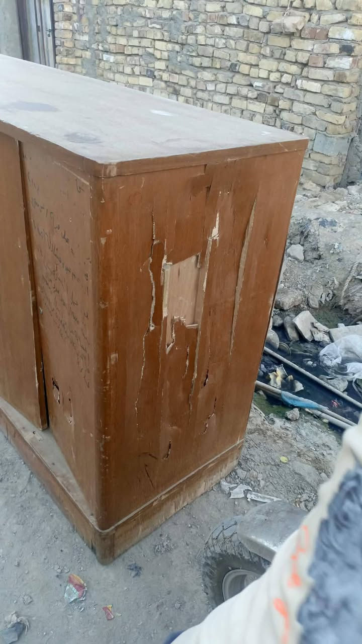سلام عليكم من رخصت مدير بوفي  بيع عنوان حله الثورة بيه بس هي ضرب ***********
