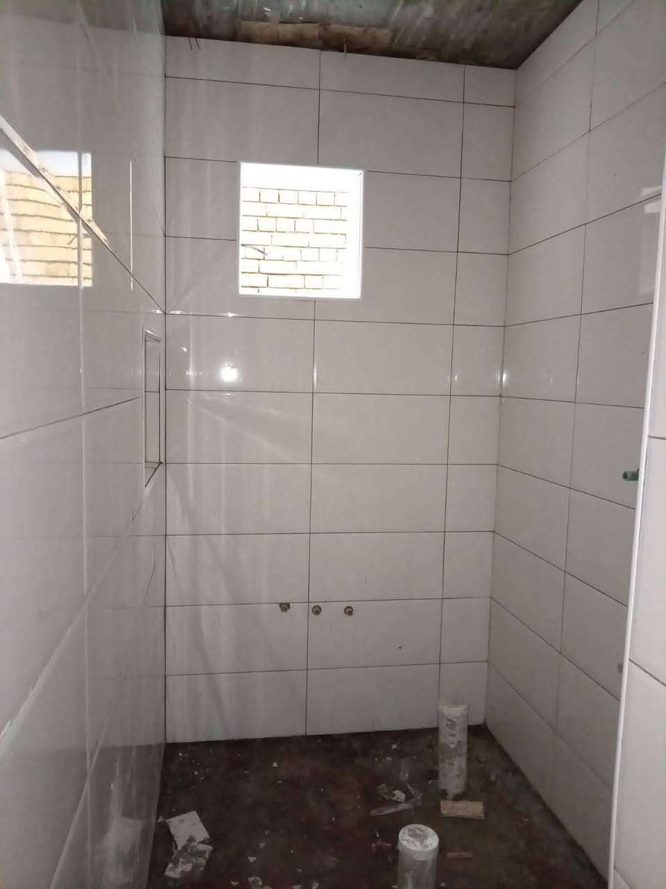 السلام عليكم خلف السياره متفرق شغل نظيف درجه اولى واسعار مناسبه رقم اشتغل جدران ورضي ***********
