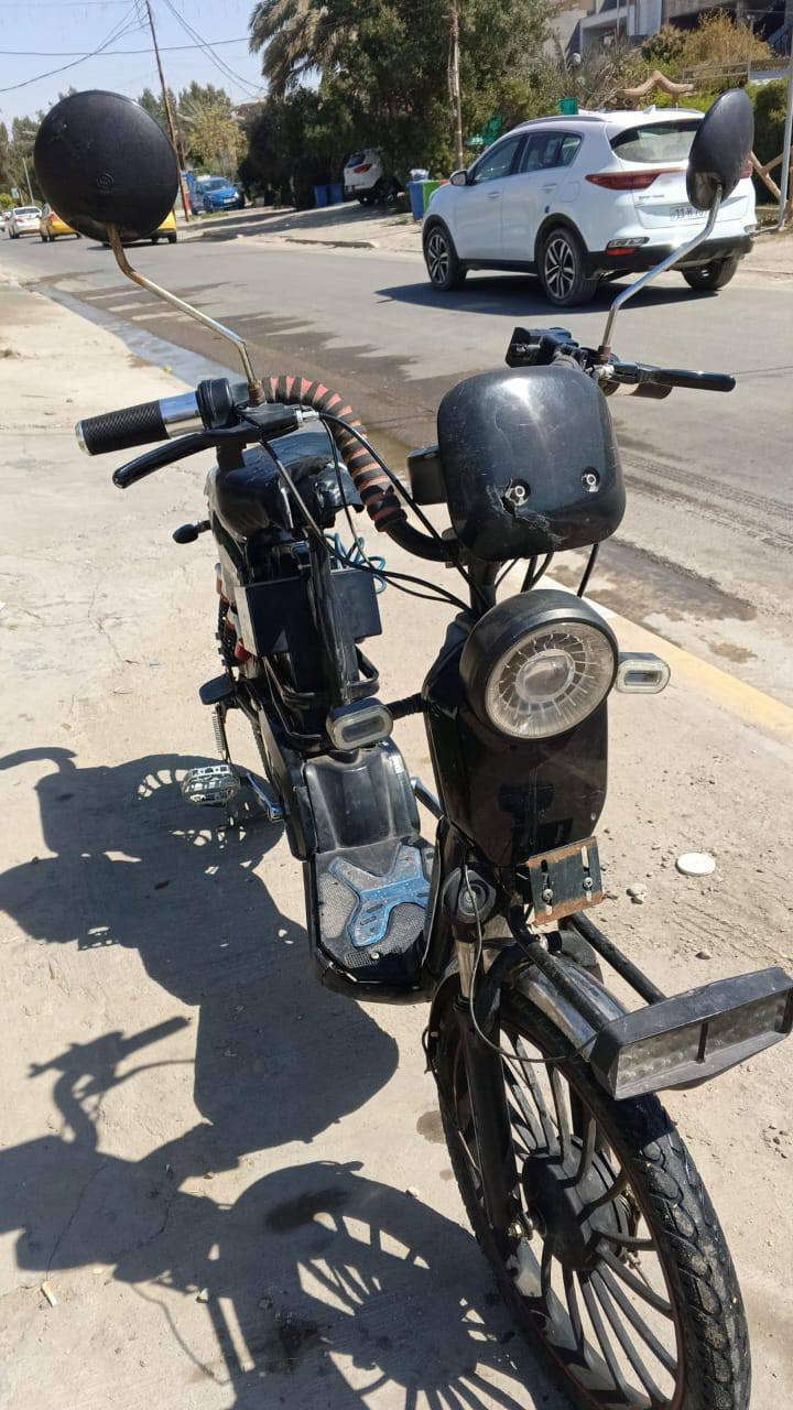 سعر 210 بيه مجال مكاني بغداد حي جهاد
السلام عليكم دراجة شحن حجم 20 نقصه الإشارات واكفه وسله البطاريات صارلي شهرين من بدلهن بريكات امامي شغال خلفي هم شغال بس قبل اسبوع بدلت بنز بعده خفيف مادري ليش السعر 210 وبيه مجال متواجد خاص ***********  واساب
