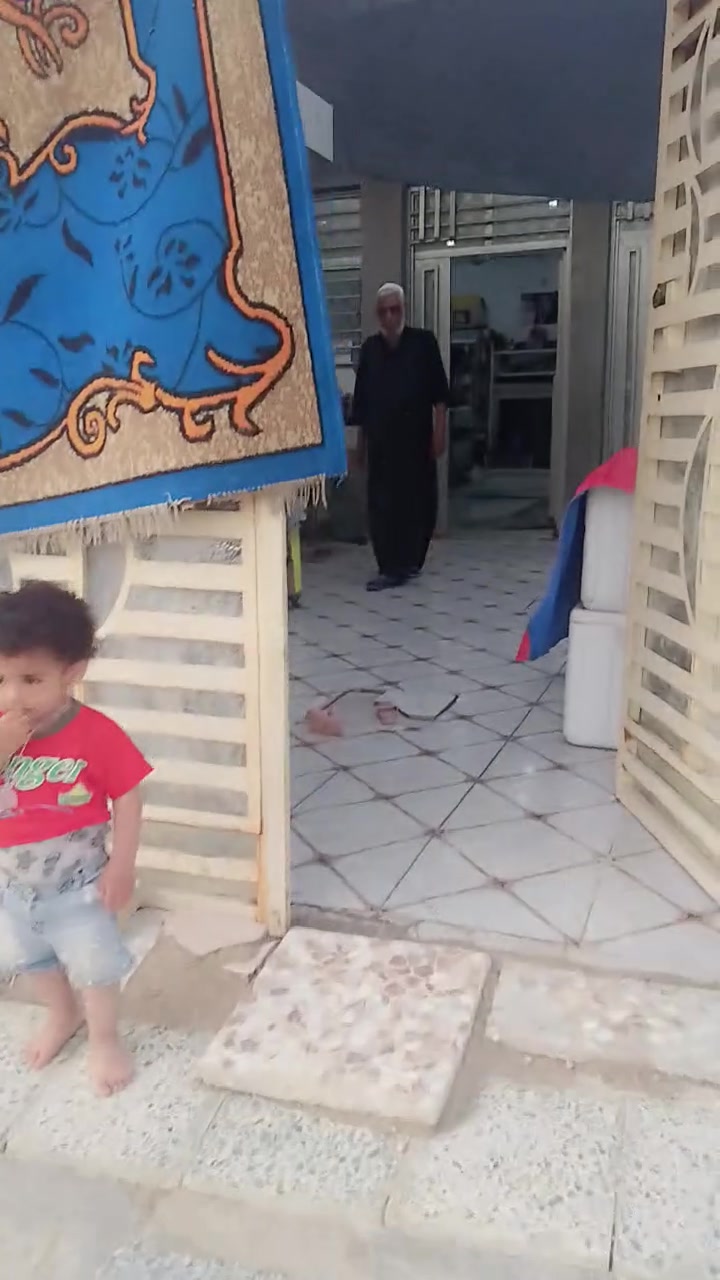 السلام عليكم بيت البيع 100 قاطين قاط ثاني بس سكف مابي عنوان مدينه الصدر حي طارق القديم وره صيطره ثانيه يم بيت صلف شيخ ابو دراج سعره 35 وبي مجال ***********
