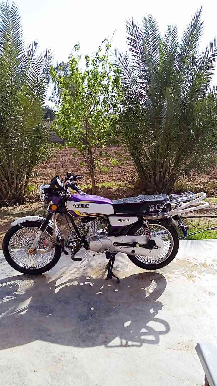 سلام عليكم دراجه للبيع تايكر موديل 25دراجه كفاله عامه مابيها برقي نقص دراجه جديده
سعر خاص أو الاتصال عل رقم 
***********🌷✈️
