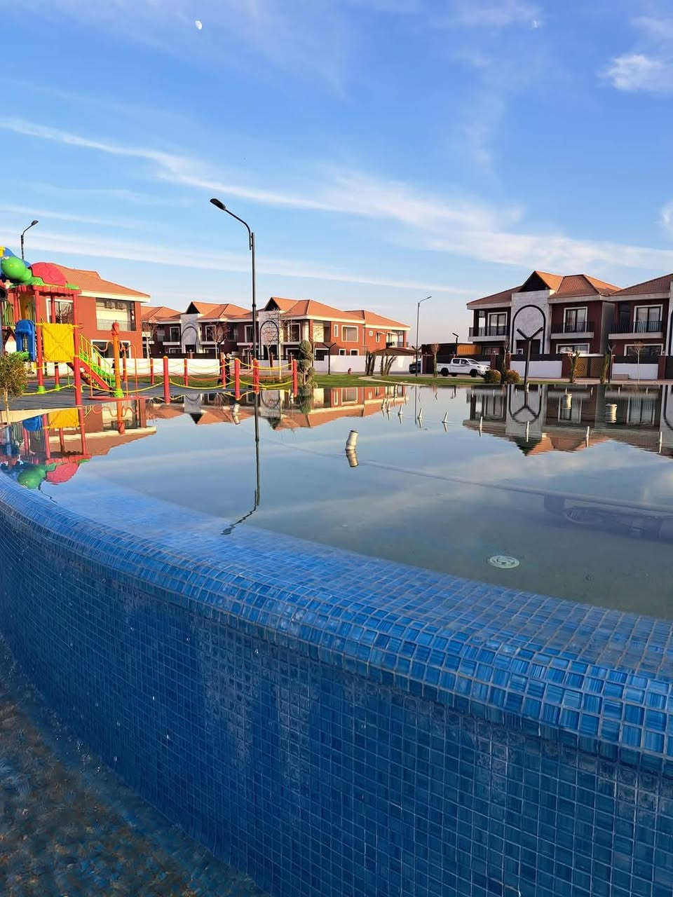 🏛️ڤێلا نۆژین ستی3 بۆفرۆشتن
📐ڕوبەر: 300مەتر
🔸 کۆڵان فراوان
🔸بەنرخی گونجاو
🔻بۆزانینی نرخ زانیاری زیاتر پەیوەندی بکەن
☎️📞 ***********زانیار
