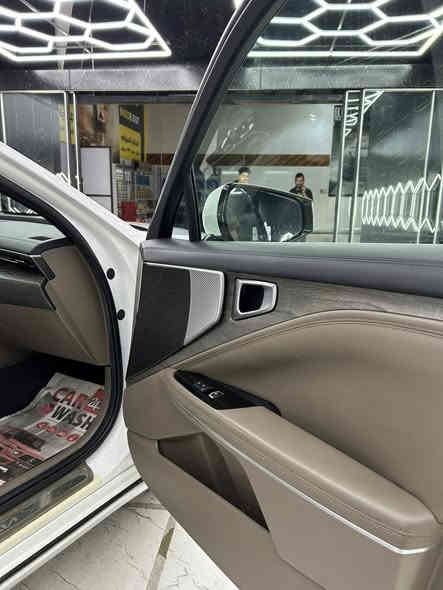 K8 ⚜️ملكي
خليجي مكفول مكفول 🚀
‏K8 مكفول من كلشي 6 سلندر⚜️
‏K8 2023 NIM بانزين محرك 3500 🚀
خليجي وكالة  NIM الشمالية⚜️
داخل جلد بيجي داكن
ماشيه 52 الف
مواصفات ملكية فول 
سقف بانورامي
صندوق كهرابائي
شاشة ديجتال 
نظام تعليق خاص
مخارج شحن امامي خلفي
ترحيب بلمري
برد جانبيه
برده خلفيه كهرباء
آريل نفكيتر
الكاميرا الخلفية
مستشعر وقوف امامي خلفي
بصمه
تبريد المقاعد
تدفئة المقاعد
مقاعد كهربائية
شاشة
المصابيح الأمامية ليد
6 وسادة هوائية
مصابيح زينون الأمامية
أبل كاربلاي
حساسات خلفية
حساسات إماميه
مانع انزلاق
اربع وضعيات قيادة
ساعة الداشبول
فول تحكم ستيرن
بصمة ابواب
بصمة تشغيل عن بعد
هاند بريك بصمة
اوتو هولد
أضاة امامية LED+اربع عدسات+بلاجكتورات
إضاة الخلفية LED
داخل صاج فورميك
قطعتين تبريد
‏V(3500) Engine
السيارة كلش نظيفة
مكفولة من كلشي كير-محرك
شرط تايرات الشركه وسبيره مانازل
مكان السيارة بغداد حي الجامعة
تحويل ثاني يوم هزة وسنوية كامل وجديد 
السعر 275$
للاستفسار ***********
