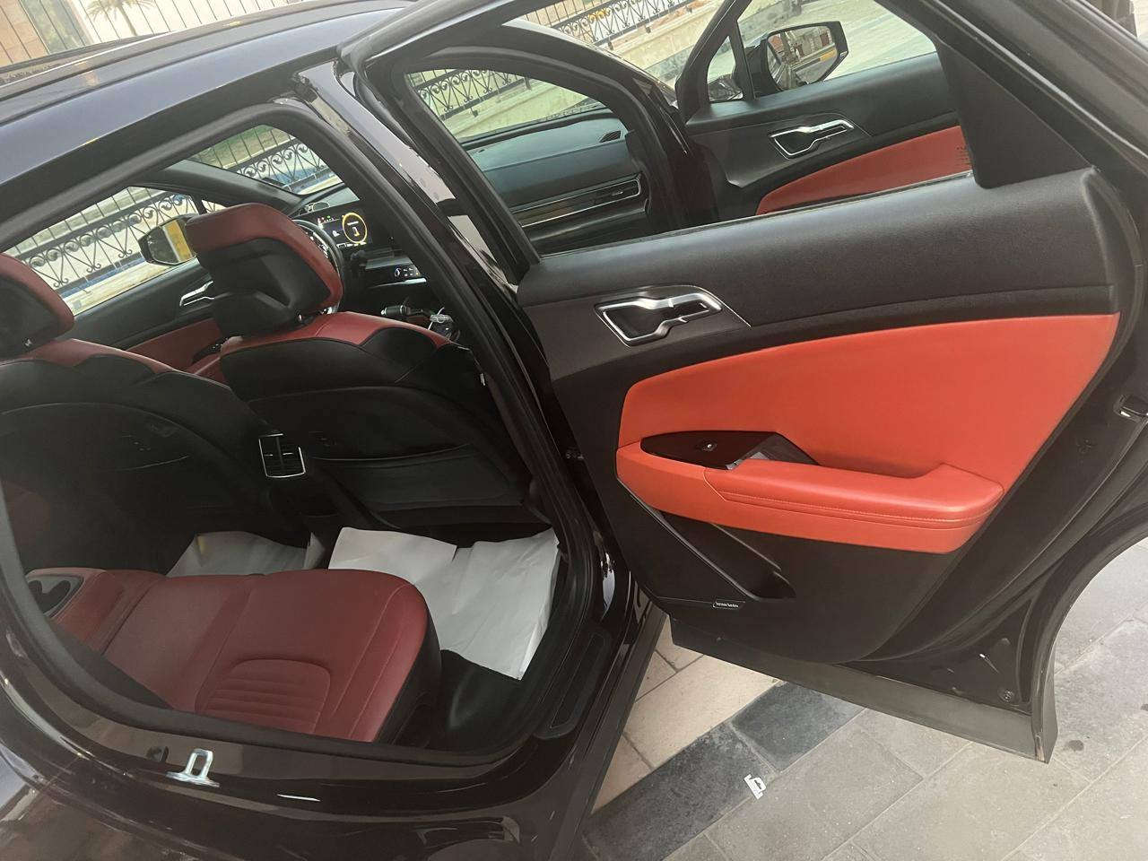 سبورتج ٢٠٢٣ وارد امريكي
سعرها ٢١٠ 
***********
٢٥٠٠ 
ماشيه ٣٢ 
مكاني شارع حيفا
