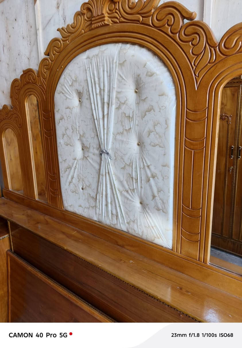 غرفة ٦باب ملحق جديدة غير مستخدمة شغل وسط زاوية كنتورية برتفاع الكنتور كاملة سعر ٩٥٠ ألف بس يوجد توصيل مكان بغداد فلكة حي النصر ***********
