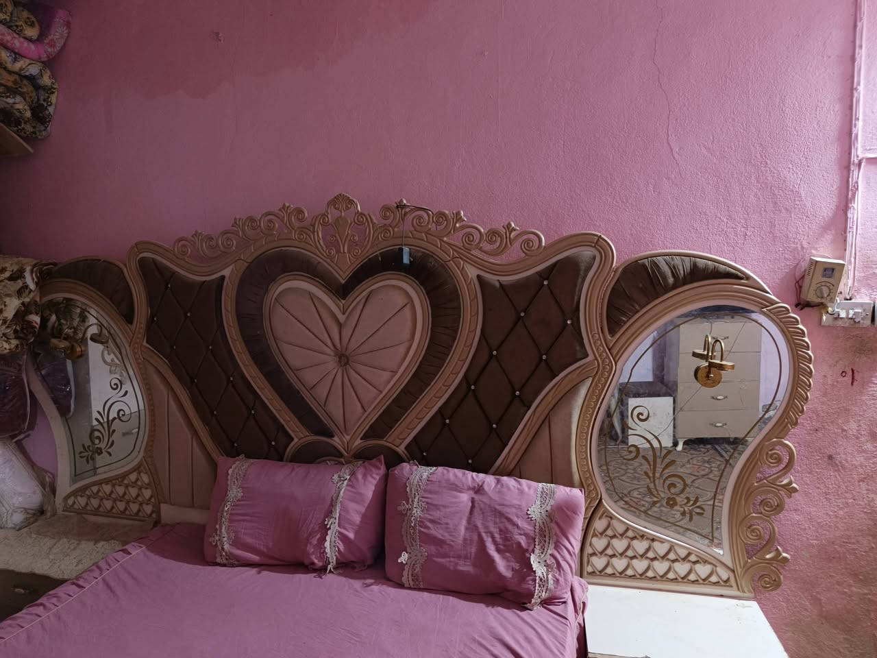 غرفه نوم للبيع  نظافه ٩٠٪
المكان منطقه المهدي السعر خاص أو الاستفسار واتساب أو على الرقم
***********
