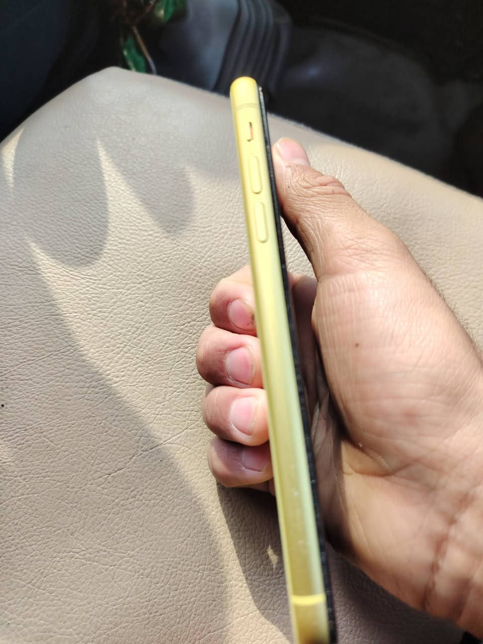 سلام عليكم 11عادي 
نضافه ميه من ميه 
الجهاز كلشي مابدل بي 
البطريه 69
الذكره 256
السعر خاص 
رقمي ***********
مكاني بغداد
